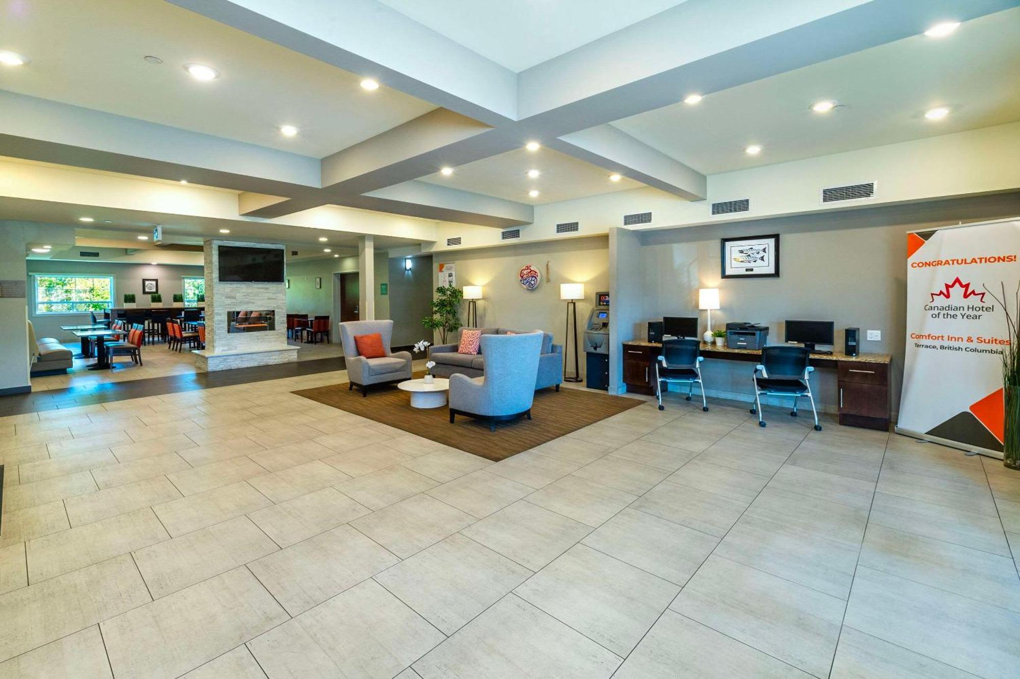 Comfort Inn & Suites Terrace Exterior foto